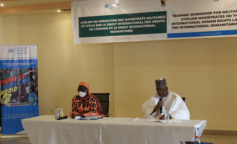 Les magistrats militaires et civils en atelier avec le CNUDHD-AC